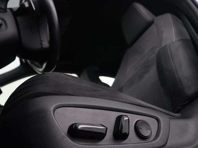 Lexus Ux 300e Business 54 kWh | 1e eigenaar | Adaptive cruise | Carplay | Camera | Navigatie | Full LED | Elektrische stoelen | Climate control | Bluetooth