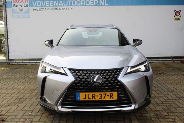 Lexus Ux 250h | Achteruitrijcamera | Keyless entry/start | Climate controle | Cruise controle | Lane Assist | DAB | Draadloze telefoonlader | Apple CarPlay/Android Auto | Virtual cockpit |