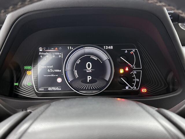 Lexus Ux 250h First Edition | Carplay | Parkeersensoren | Navigatie |