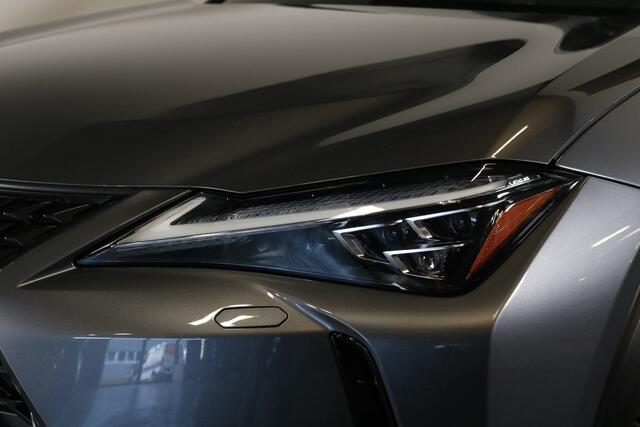 Lexus Ux 250h Executive Line | Mark Levinson | LED koplampen |