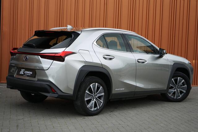 Lexus Ux 300e Business 54kWh NL AUTO/GARANTIE El.stoelen ACC Camera Carplay Auto-clima