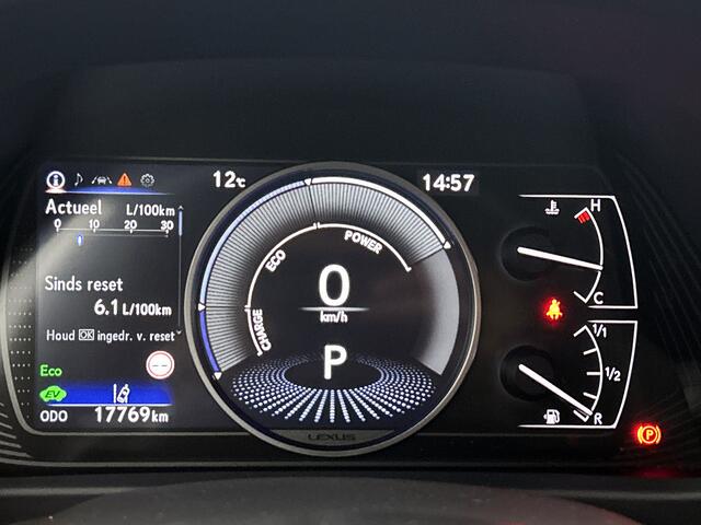 Lexus Ux 250h Preference Line | Keyless Entry | Stoel en Stuurverwarming | Dodehoek Sensor |