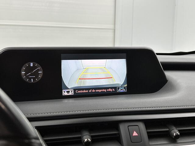 Lexus Ux 250h Preference Line | NL auto | Dealeronderhouden | Lederen interieur |