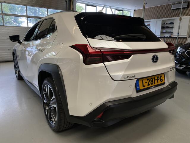 Lexus Ux 250h Preference Line Camera, Carplay, PDC