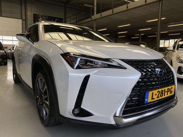 Lexus Ux 250h Preference Line Camera, Carplay, PDC