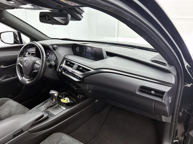 Lexus Ux 250h First Edition | Premium uitgevoerd |