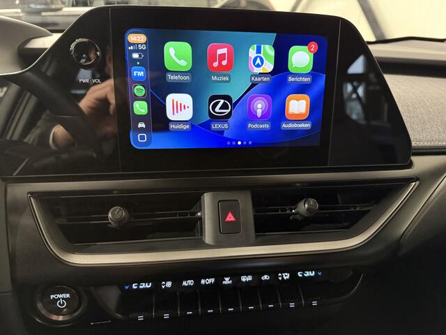 Lexus Ux 250h Camera/Trekhaak/Apple