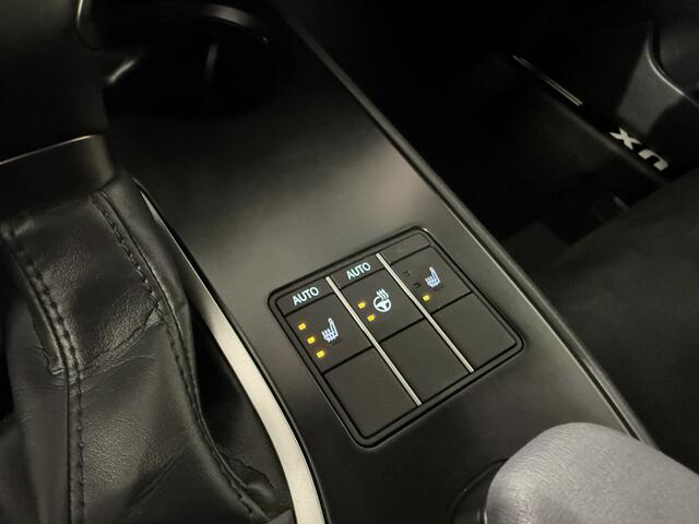 Lexus Ux 250h Camera/Trekhaak/Apple