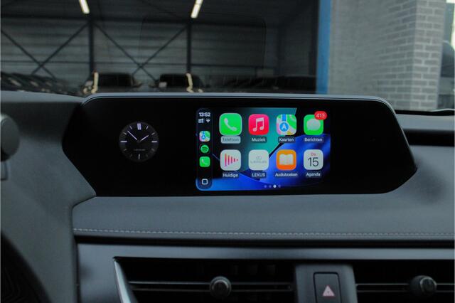 Lexus Ux 250h Preference Line |stoel/stuurverwarming|parkeersensoren|18"|Apple/Android|ACC|