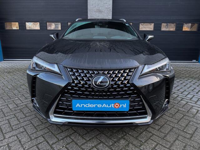 Lexus Ux 250h Preference Line |facelift|stoelverwarming|dodehoek|parkeersensoren|dealer onderhouden|