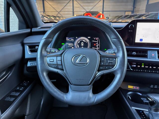 Lexus Ux 250h Preference Line |facelift|stoelverwarming|dodehoek|parkeersensoren|dealer onderhouden|