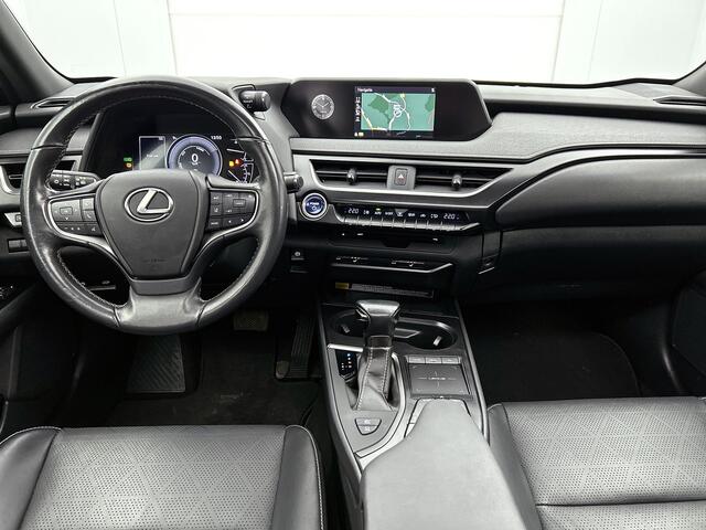 Lexus Ux 250h Executive Line | Schuif/kanteldak | Navigatie | LM velgen | Parkeersensoren |