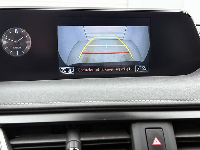 Lexus Ux 250h Executive Line | Schuif/kanteldak | Navigatie | LM velgen | Parkeersensoren |