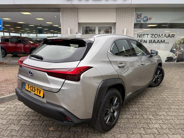 Lexus Ux 250h Luxury Line | Leder | Sensoren v/a | 17'' LM Velgen | Andro