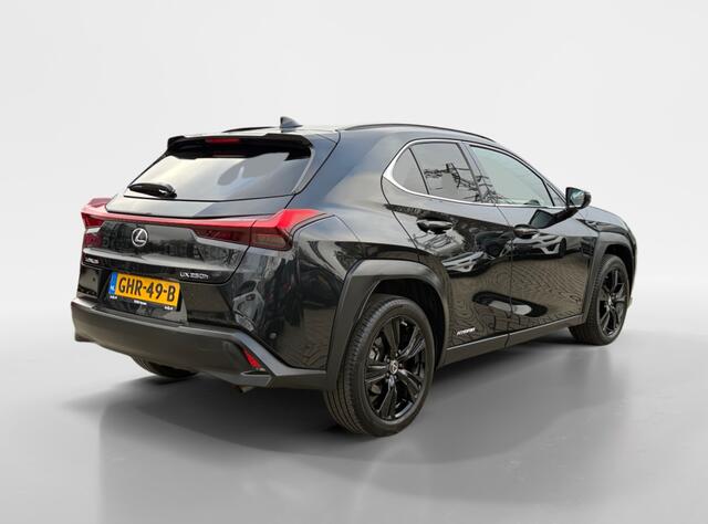 Lexus Ux 250h Preference Line I Hybrid I Camera I Leder I Cruise Control | Apple Carplay/Android Auto | DAB | LED koplampen