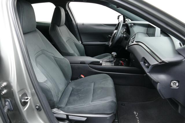 Lexus Ux 250h Adap Cruise, Camera, Navi, Velours, 17"LMV All Season Banden