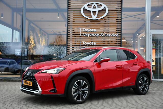 Lexus Ux 250h Preference Line Automaat 184pk | Trekhaak | Dodehoekdetectie | Parkeersensoren | Apple Carplay/Android Auto |
