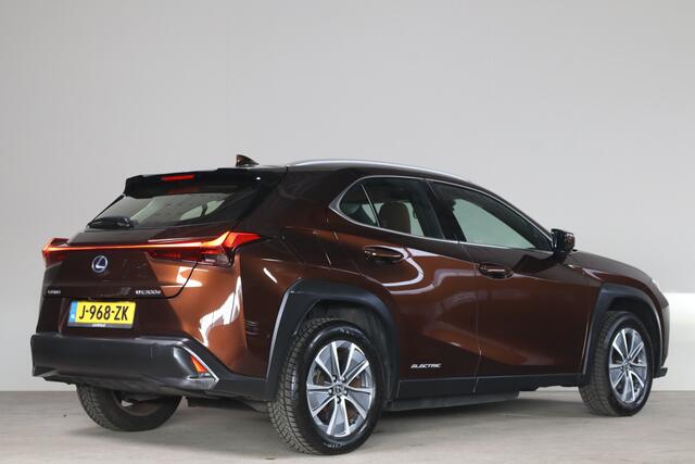 Lexus Ux 300e Business 54 kWh - NL- Auto!! Stoelverw. I Elek. stoelen I Camera