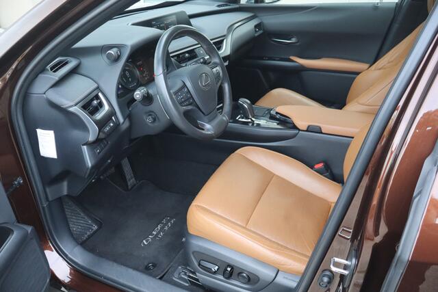Lexus Ux 300e Business 54 kWh - NL- Auto!! Stoelverw. I Elek. stoelen I Camera