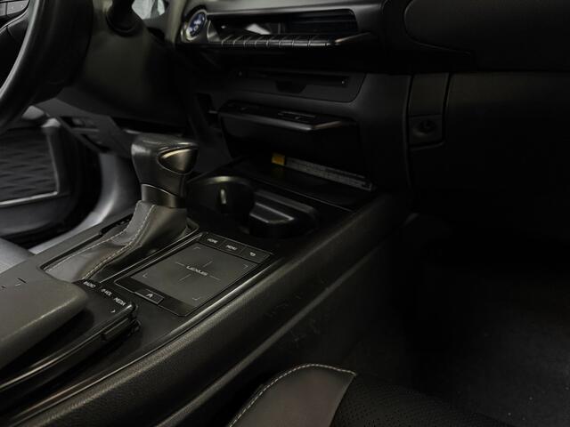 Lexus Ux UX 250H LUXURY LINE /trekhaak/acc/leder/keyless/camera/all wheater banden