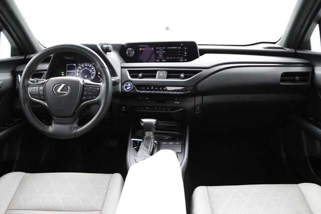 Lexus Ux 250h Executive Line | Full Option! | President Pack | Mark Levinson | Stoelkoeling | Head-Up Display