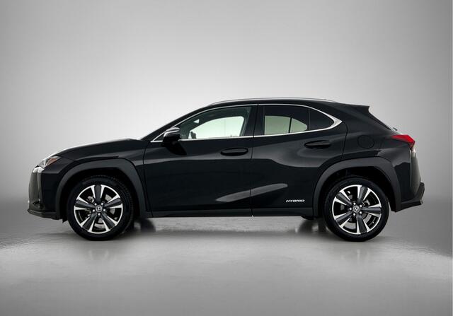 Lexus Ux 250h Preference Line | Navigatie | Parkeersensoren voor+achter | Dodehoekdetectie |