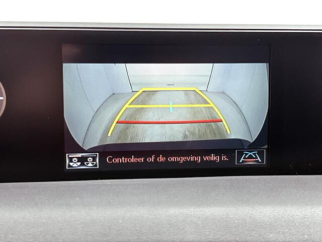 Lexus Ux 250h Preference Line | Navigatie | Parkeersensoren voor+achter | Dodehoekdetectie |