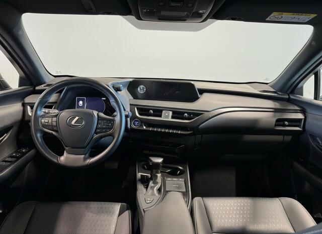 Lexus Ux 250h Luxury Line | Carplay | Stoelverwarming | Adaptive Cruise |
