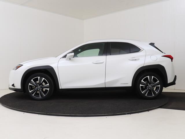 Lexus Ux 250h Preference Line | Premium uitgevoerd | Dealeronderhouden |