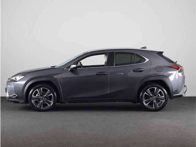 Lexus Ux 300h Luxury Line | BTW-Auto | Head-up Display | Stoel & Stuurverwarming |