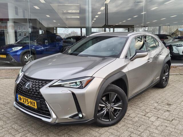 Lexus Ux 250h Luxury Line | Sensoren v/a | Stoel & Stuurverwarming |