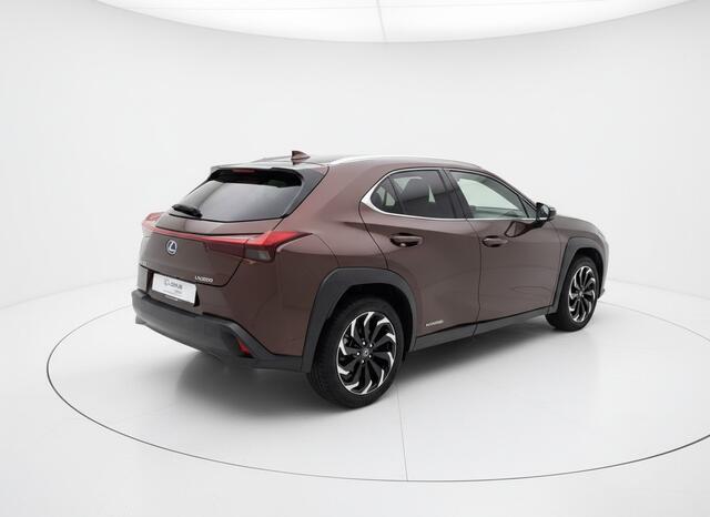 Lexus Ux 250h Luxury Line | Stoelverwarming | Carplay | Adaptive Cruise |