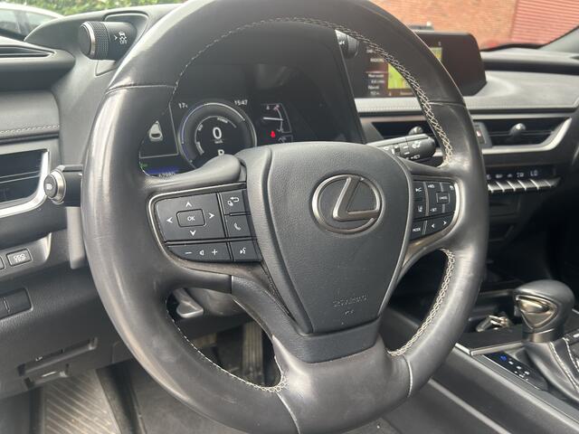Lexus Ux 250h Luxury Line DEALER ONDERHOUDEN!! // FULL LED // ADAPTIVE CRUISE // KEYLESS // NAVI // CAMERA // STOEL + STUURWIELVERWARMING // TREKHAAK!!