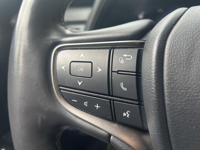 Lexus Ux 250h Luxury Line DEALER ONDERHOUDEN!! // FULL LED // ADAPTIVE CRUISE // KEYLESS // NAVI // CAMERA // STOEL + STUURWIELVERWARMING // TREKHAAK!!