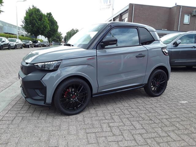 Ligier JS50 SPORT ULTIMATE NEW MODEL/ AIRCO / STUURBEKR.