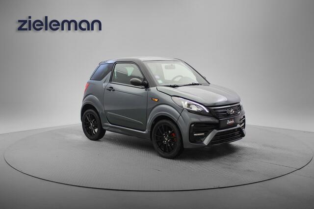 Ligier JS50 dCi Elegance - 2022 - 6.903 Km - Camera, Leer, Stuurbekrachtiging