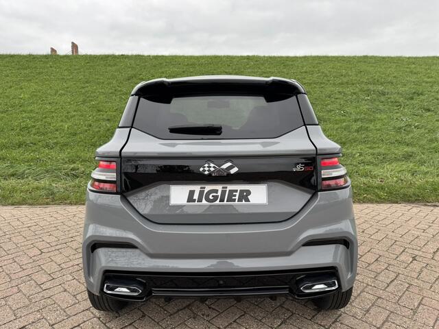 Ligier JS50 Brommobiel C Sport Ultimate Airco | Stuurbekrachtiging| Apple Carplay | Camera