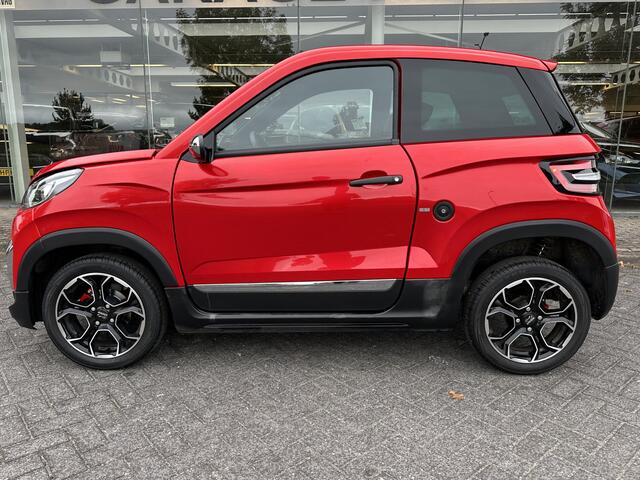 Ligier JS60 Brommobiel Chic Sun | Airco | stuurbekrachtiging | Camera (brommobiel)