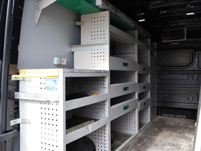 MAN TGE 50 5.180 2.0 180 PK AUT. DUBBEL LUCHT + 3500 KG TH + 230V | WERKPLAATSINRICHTING | CAMERA | NAVIGATIE