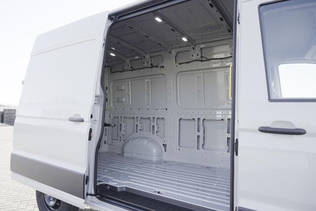 MAN TGE 3.140 L3H3 Aut FACELIFT Commander BOMVOL! | LED | NAVI | CLIMATRONIC | TREKHAAK | ACC | STOELVERWARMING | STUURVERWARMING | VOORRUITVERWARMING