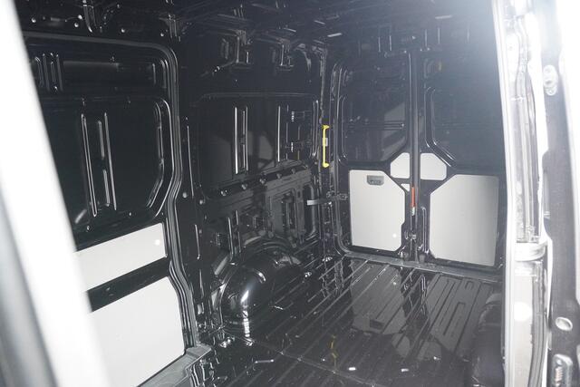 MAN TGE 35 2.0 Standaard L3 Hoog Man TGE 35 2.0 Standaard L3 Hoog Aut 2 schuifdeuren FACELIFT Commander BOMVOL!