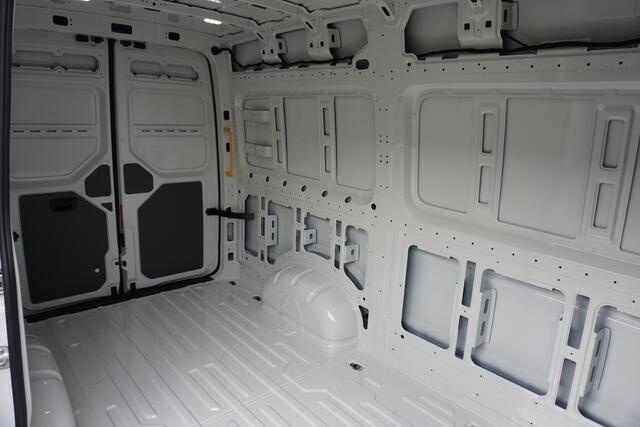 MAN TGE MAN TGE 3.140 | L3H3 | Aut | FACELIFT | Commander BOMVOL! | ACC | App-Connect | Camera | Stoelverwarming | Trekhaak