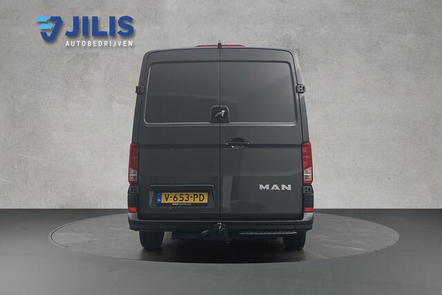 MAN TGE 2.0 140PK Automaat L3H2 | 2x schuifdeur | Trekhaak | Navigatie | Camera | 3 zitplaatsen