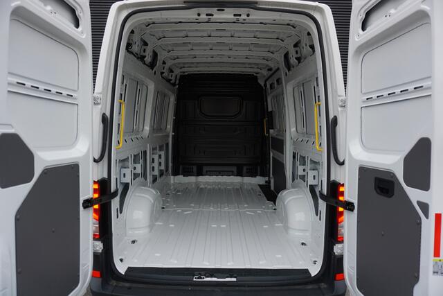 MAN TGE 3.140 140PK L3H3 / L2H2 FACELIFT LED Navi Camera Cruise Control Trekhaak Multifunctioneel stuur