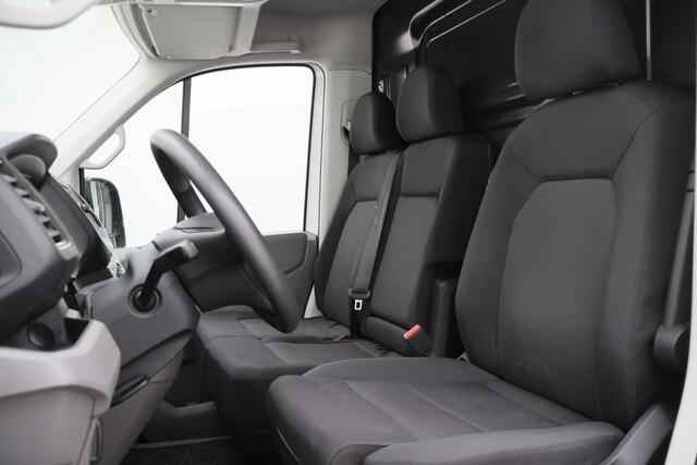 MAN TGE 30 2.0 L3H2 3-Zits, Camera, Apple Carplay, Cruise, Airco