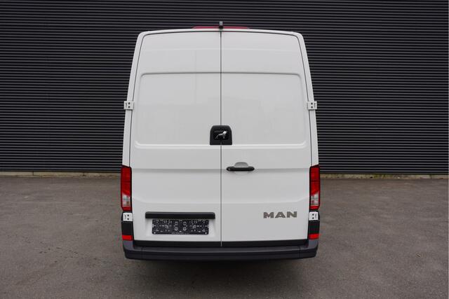 MAN TGE 35 140pk L4H3/L3H2 LED Navigatie Apple Carplay Camera Cruise control Stoelverwarming