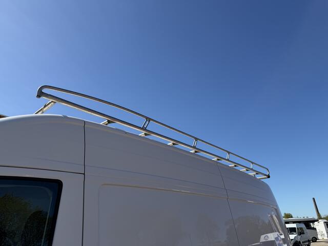 MAN TGE 35 2.0 140pk Standaard automaat L2H2 Hoog / vaste prijs rijklaar ¤ 24.950 ex btw / lease vanaf ¤ 407 / airco / cruise / navi / camera / euro 6 / bpm vrij / imperial + trap / trekhaak !