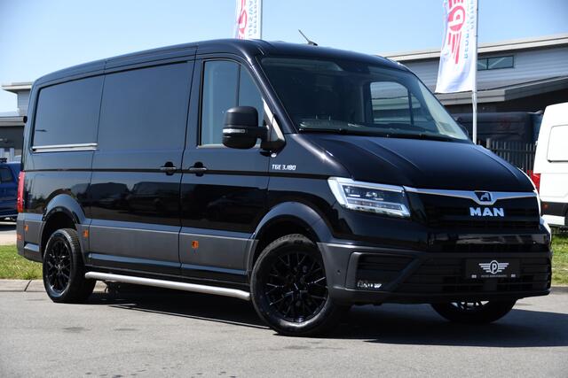 MAN TGE 3.180 35 2.0 L3H2 Black Edition FULL Options! Adaptieve Cruise, Camera, Carplay, 2 x Schuifdeur, LED, Clima, Stoelverarming, Multimedia, Stuurverwarming, Uniek!
