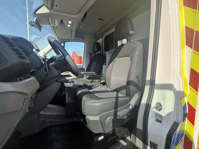 MAN TGE 180pk Automaat 50 AMBULANCE INCL STRYKER BRANCARD VB Luchtvering