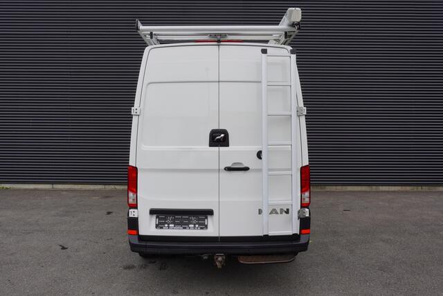 MAN TGE 5.180 dubbellucht N1 180pk Automaat MARGE L3H3/L2H2 Apple Carplay Camera Navigatie 3500kg Trekhaak Cruise control Imperiaal Airco